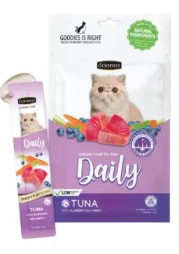 lickable treat daily tuna with blueberry & carrot